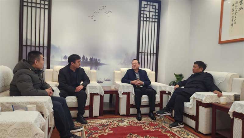 與河南**、固天下防水高層共商建筑修繕行業(yè)未來與發(fā)展